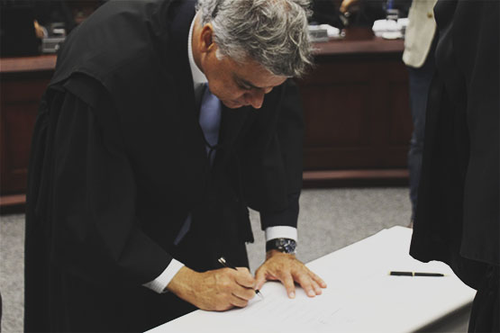 Desembargadores assinam texto final do novo Regimento Interno do Judiciário de SC