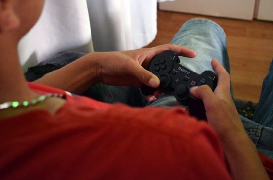 Apadrinhamento afetivo abre chance de jovem abrigado usufruir de ambiente familiar