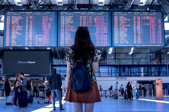 Mulher que esperou em vão por corpo da irmã em aeroporto receberá danos morais