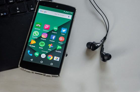 Juiz faz uso do WhatsApp em audiência para ouvir parte que mora em outro Estado