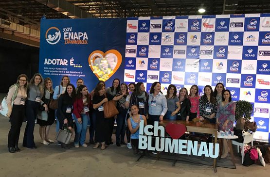 Artigo de assistente social do Judiciário de SC é premiado durante Enapa em Blumenau
