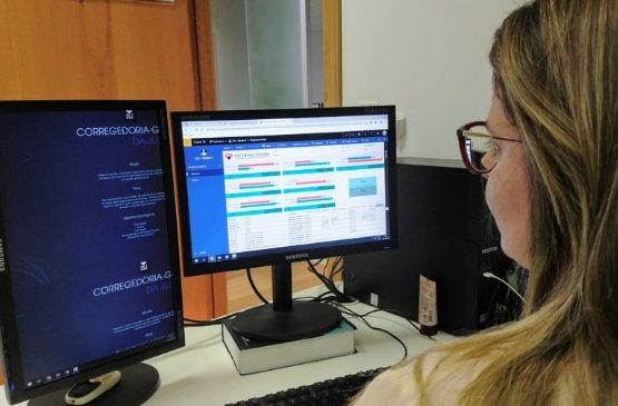 Programa Acelera monitora em tempo real ações com jovens acolhidos em comarcas de SC
